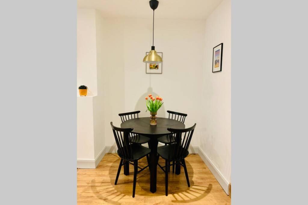 The Nook - A Stylish Apartment With Garden, Near The Beach 버윅어폰트위드 외부 사진