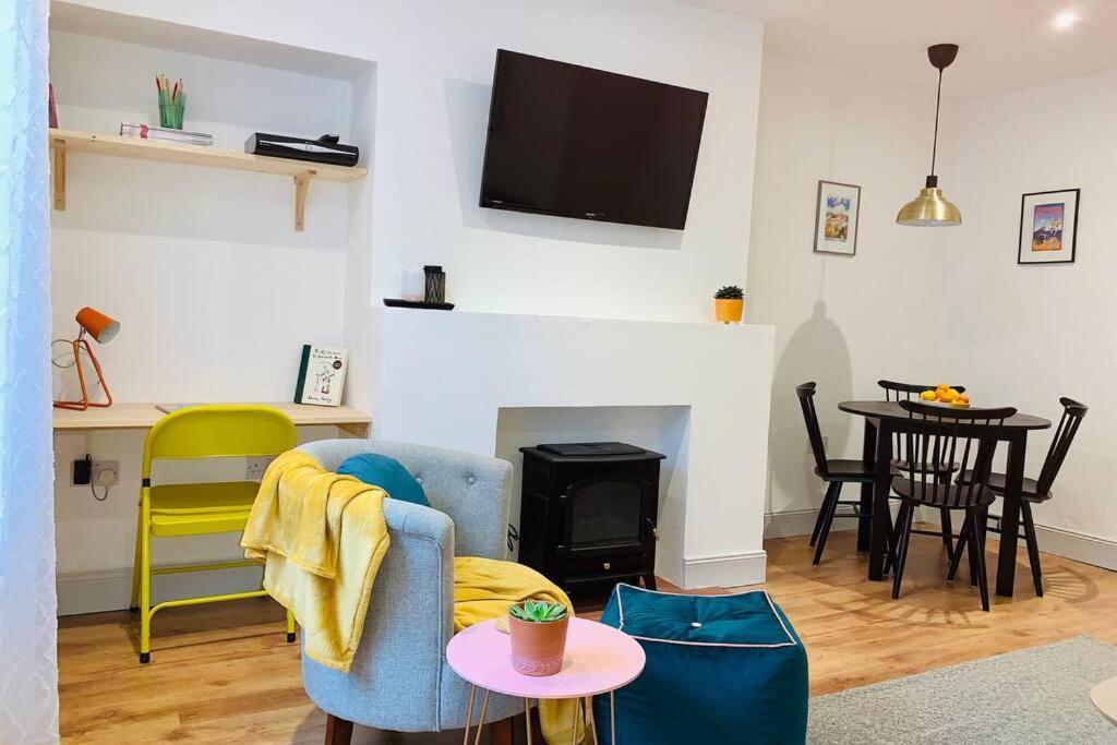 The Nook - A Stylish Apartment With Garden, Near The Beach 버윅어폰트위드 외부 사진